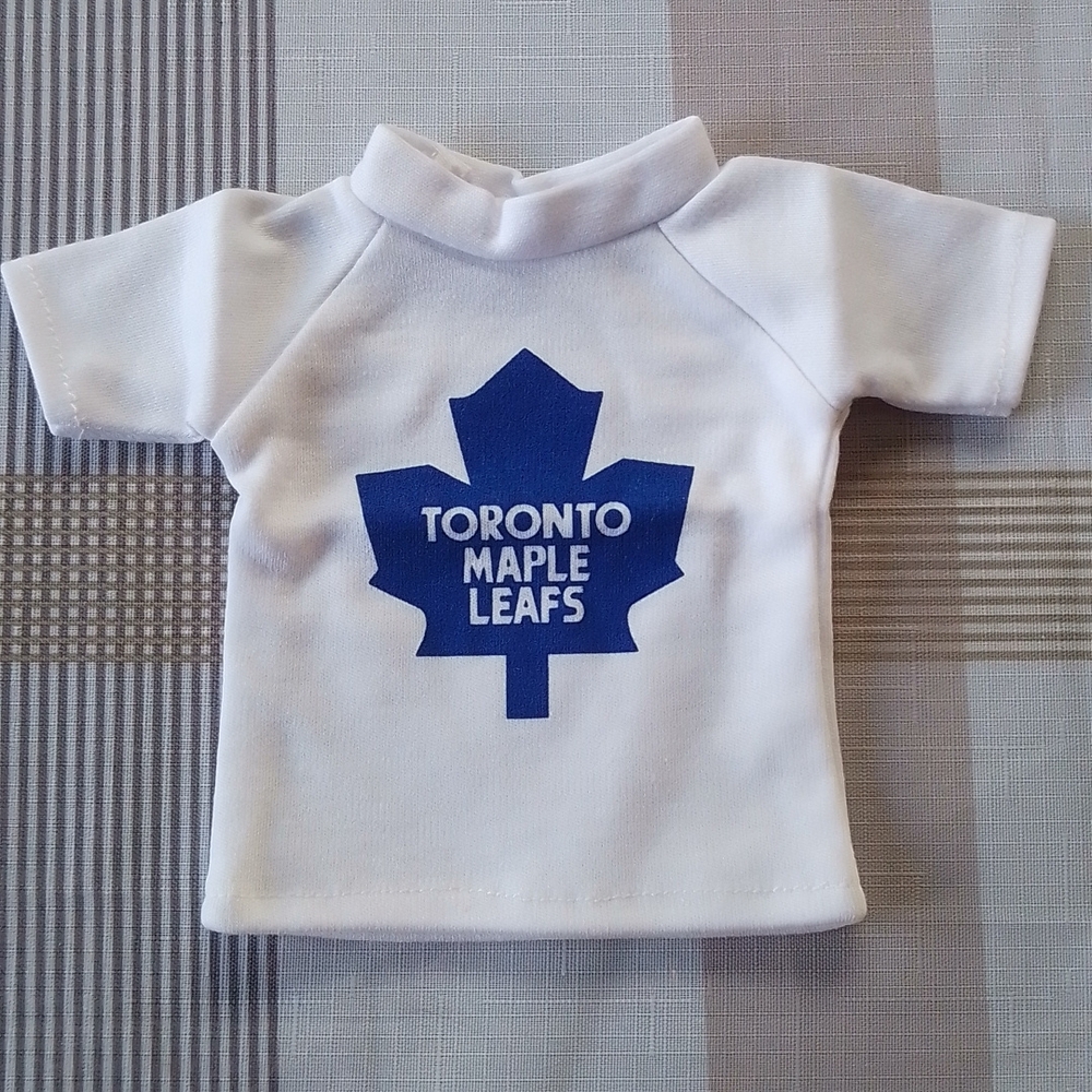 Wine & Spirits T-shirts, Fits 750ml (Size 5 1/4”x 6 1/2”) Toronto Maple Leafs